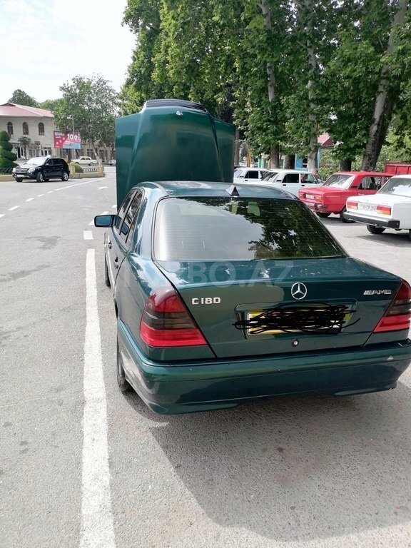 Mercedes C 180