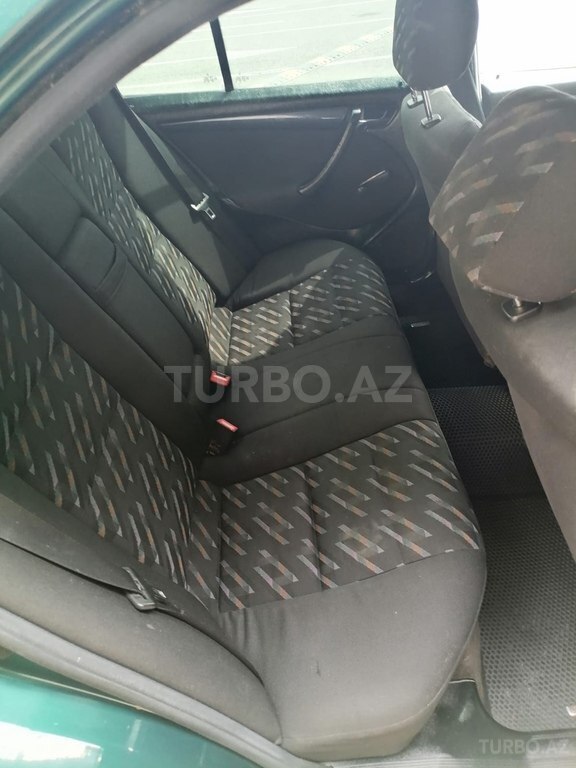 Mercedes C 180