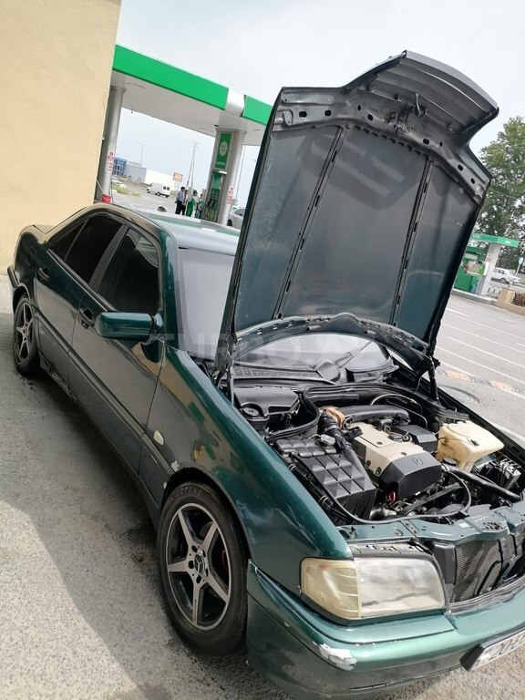 Mercedes C 180