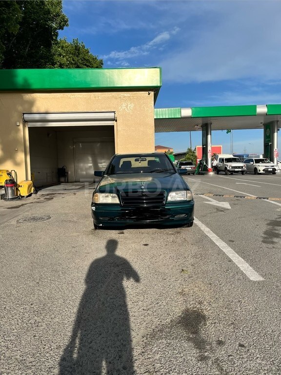 Mercedes C 180