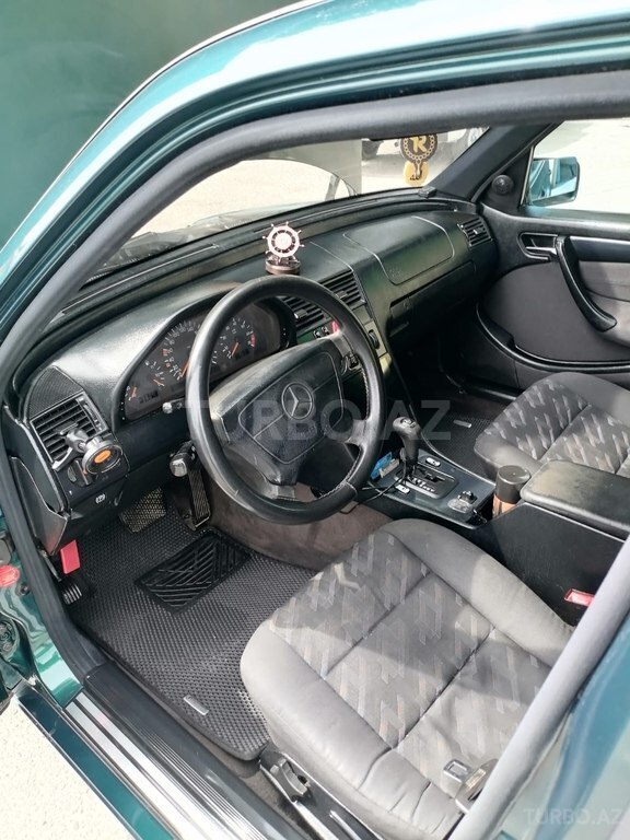 Mercedes C 180