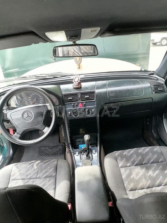 Mercedes C 180