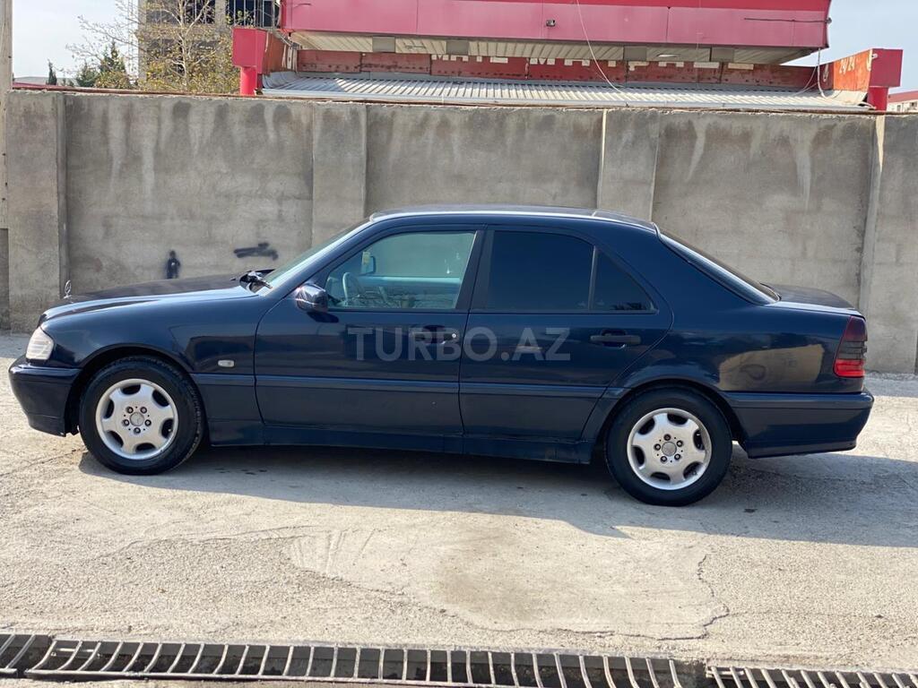 Mercedes C 180