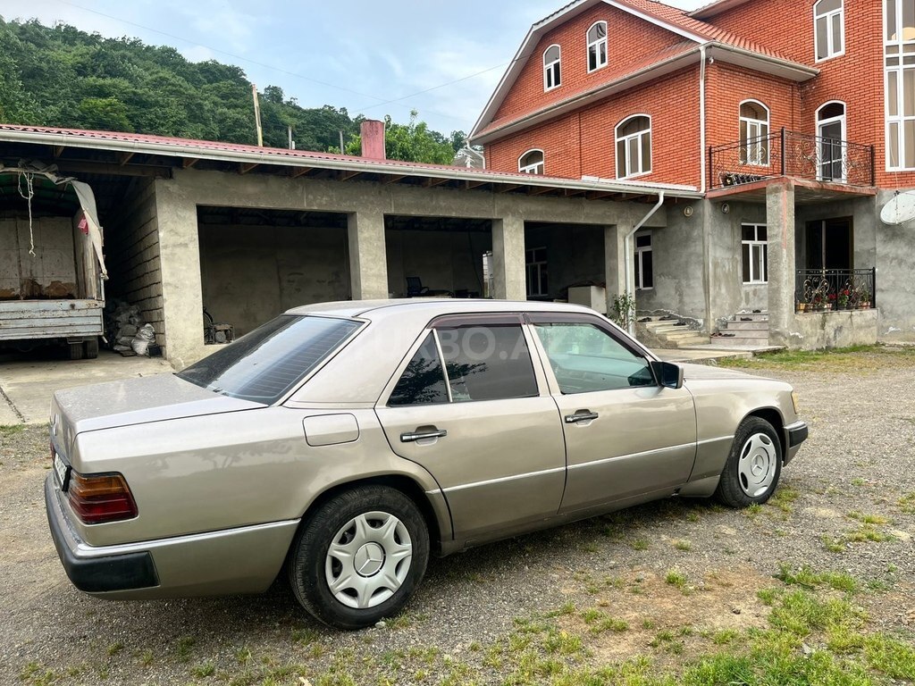 Mercedes 200 D