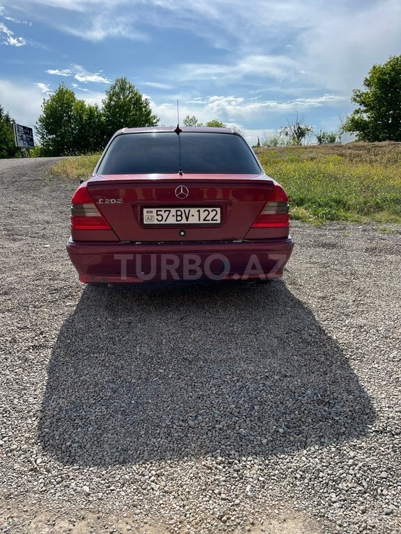 Mercedes C 180