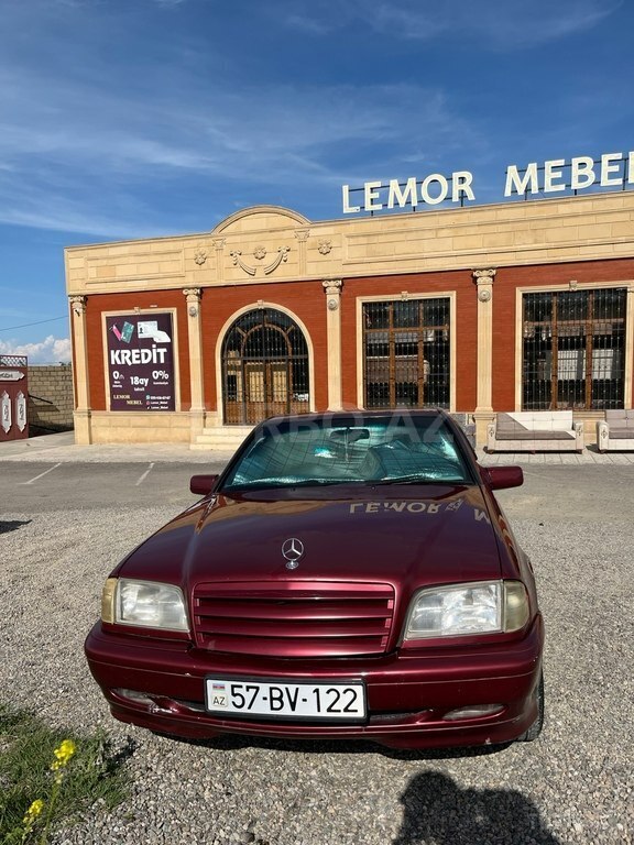 Mercedes C 180