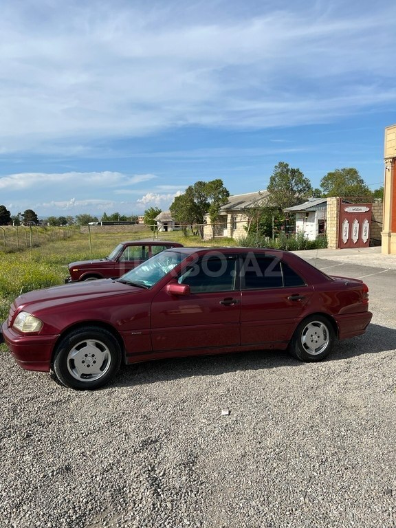 Mercedes C 180