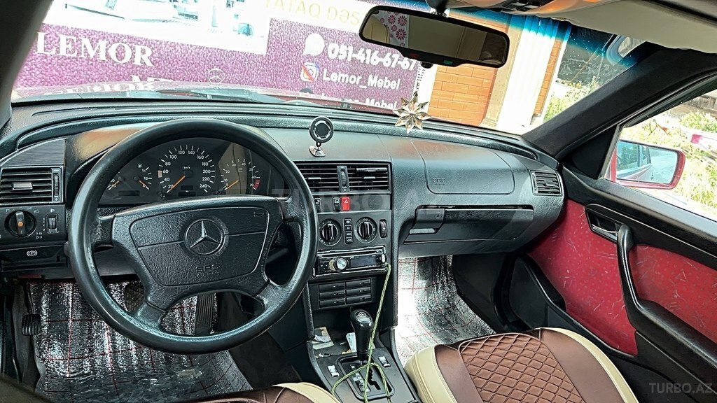 Mercedes C 180