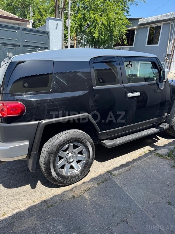 Toyota FJ Cruiser
