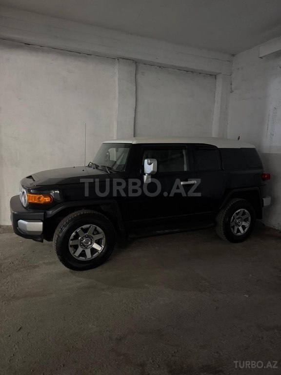Toyota FJ Cruiser