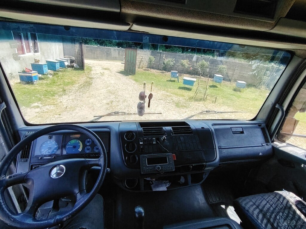 Mercedes Atego 815