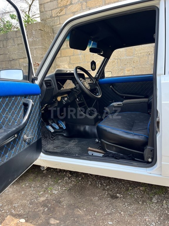 LADA (VAZ) 2107