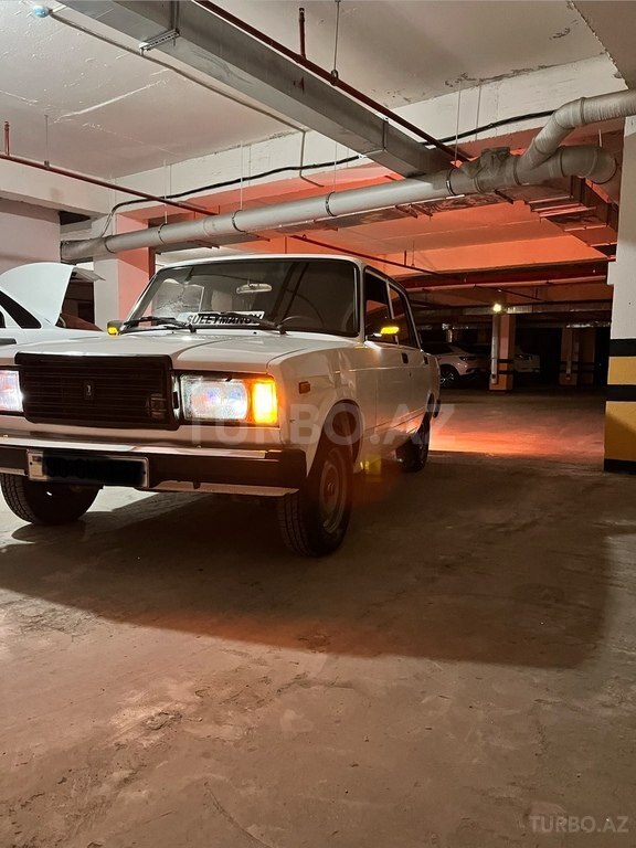 LADA (VAZ) 2107