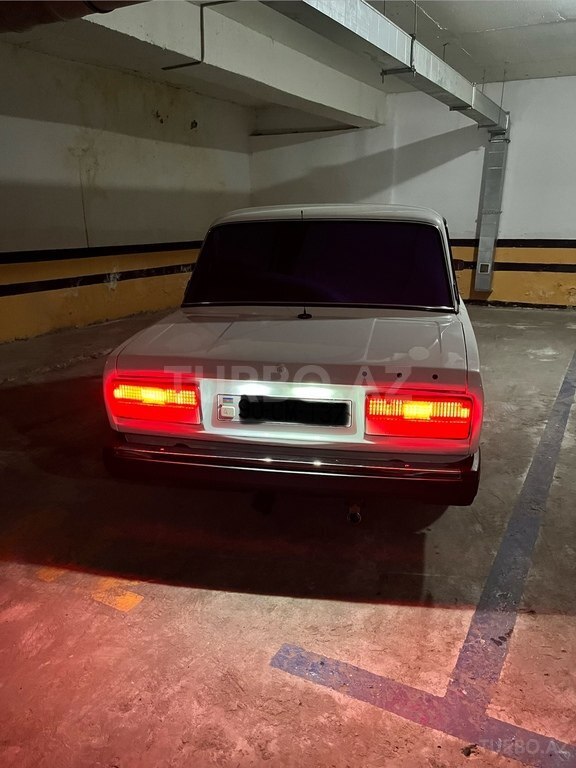 LADA (VAZ) 2107