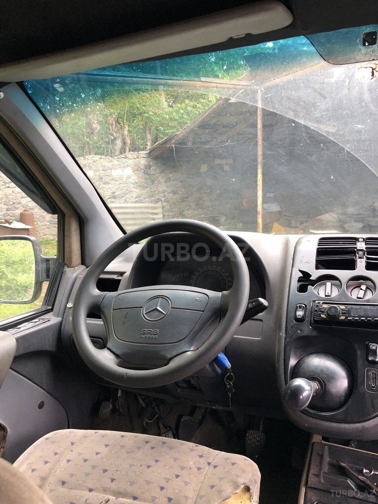 Mercedes Vito 108 D