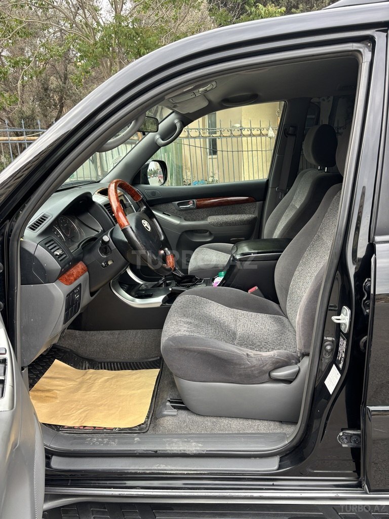 Toyota Land Cruiser Prado
