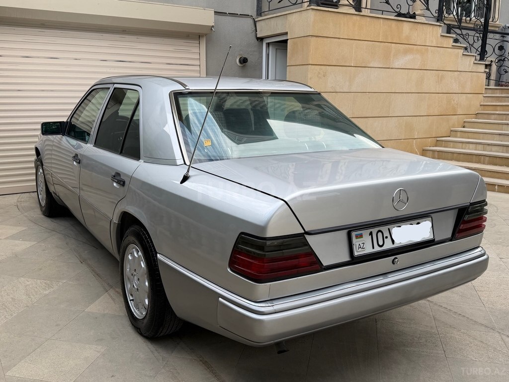 Mercedes 200 D