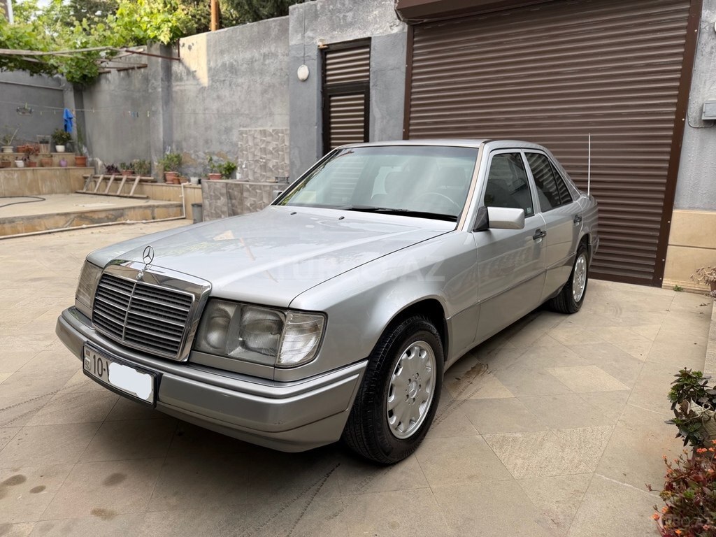Mercedes 200 D