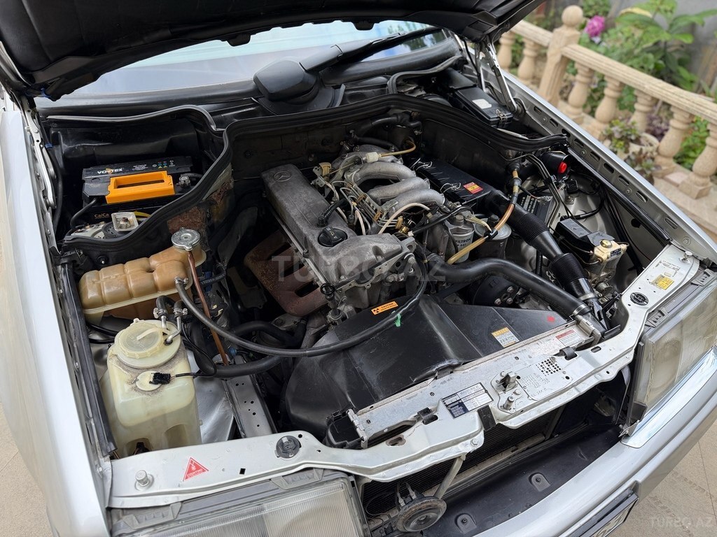 Mercedes 200 D