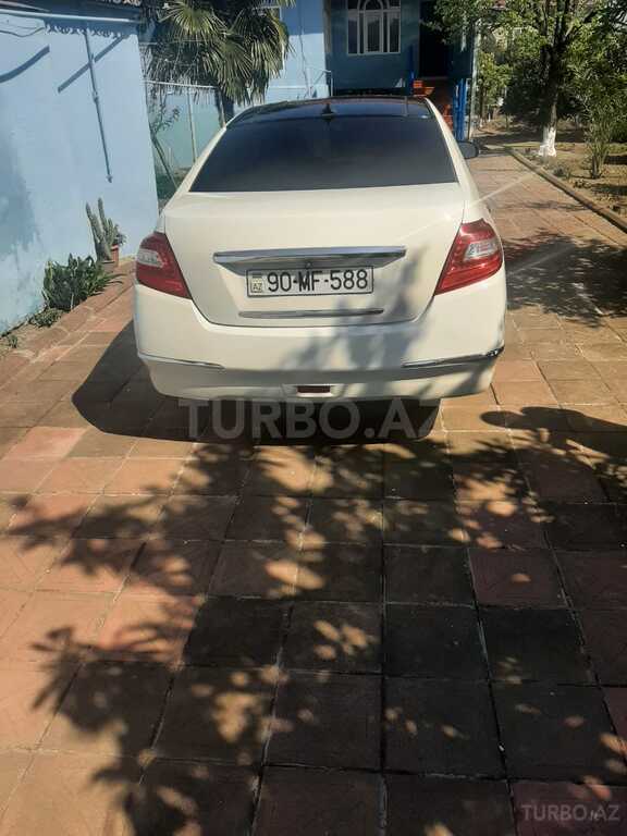 Nissan Teana
