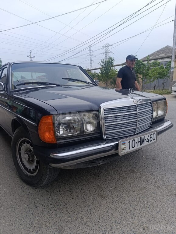 Mercedes W123