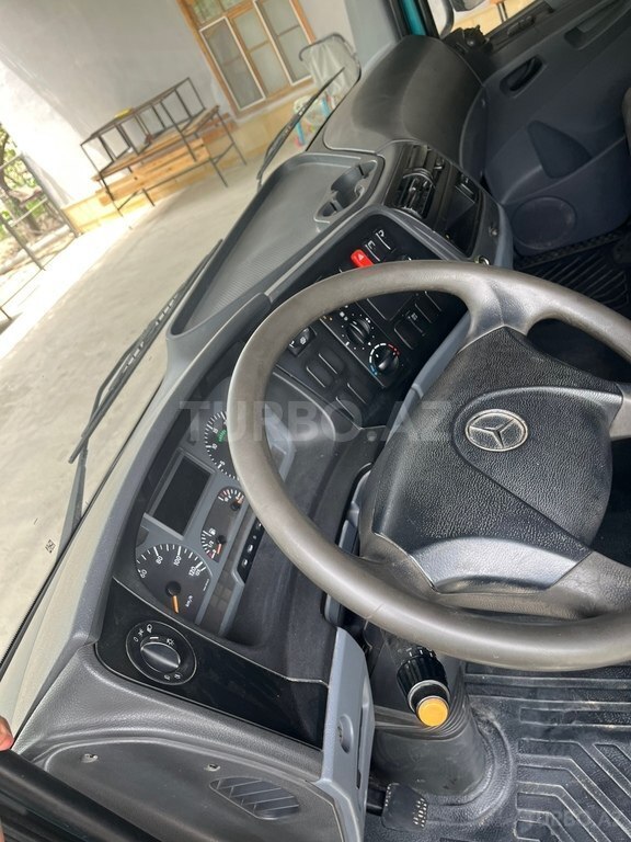 Mercedes Atego 818