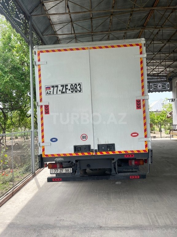 Mercedes Atego 818