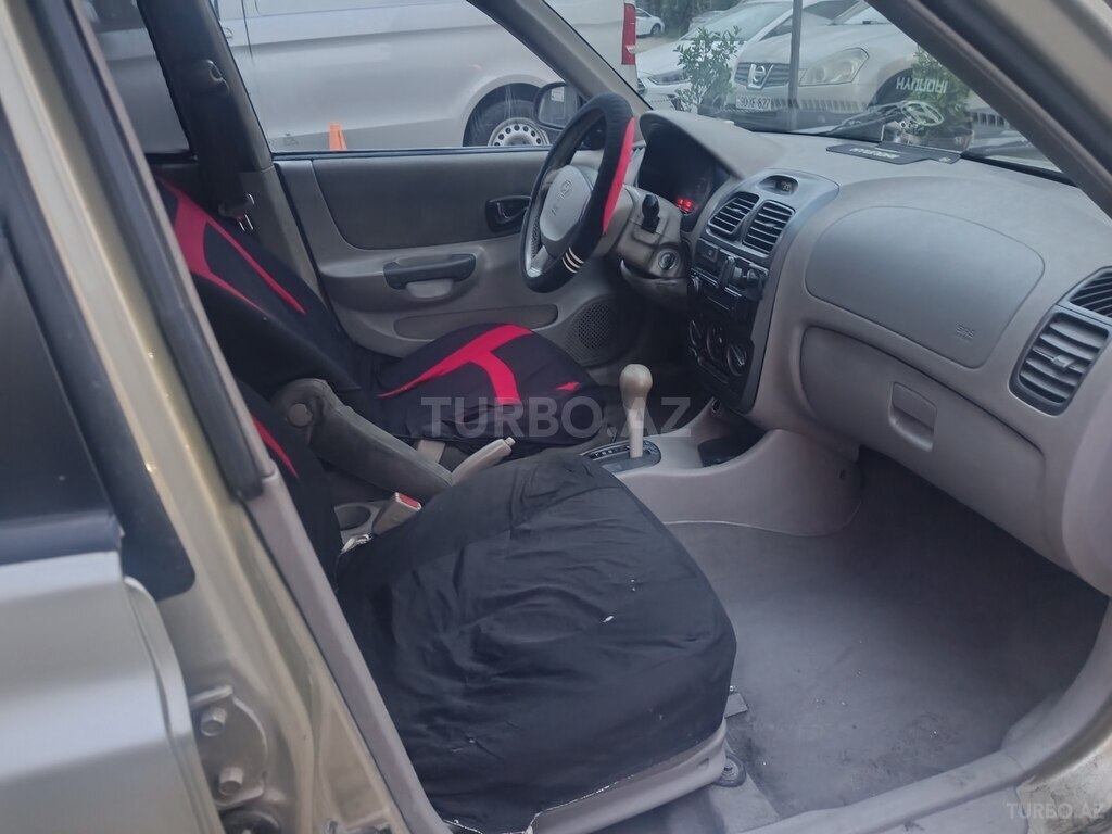 Hyundai Accent