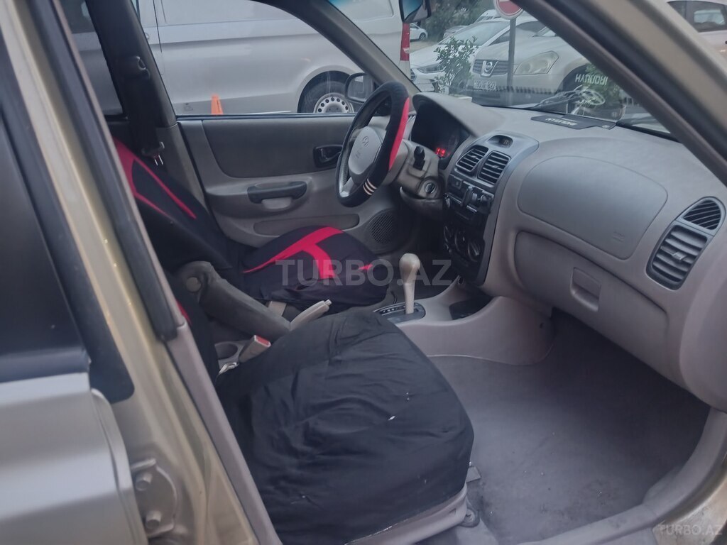 Hyundai Accent