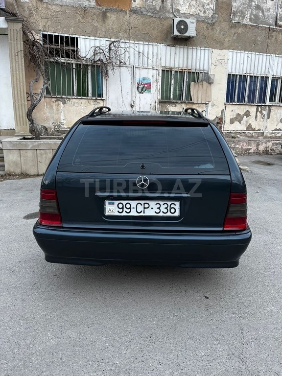 Mercedes C 180