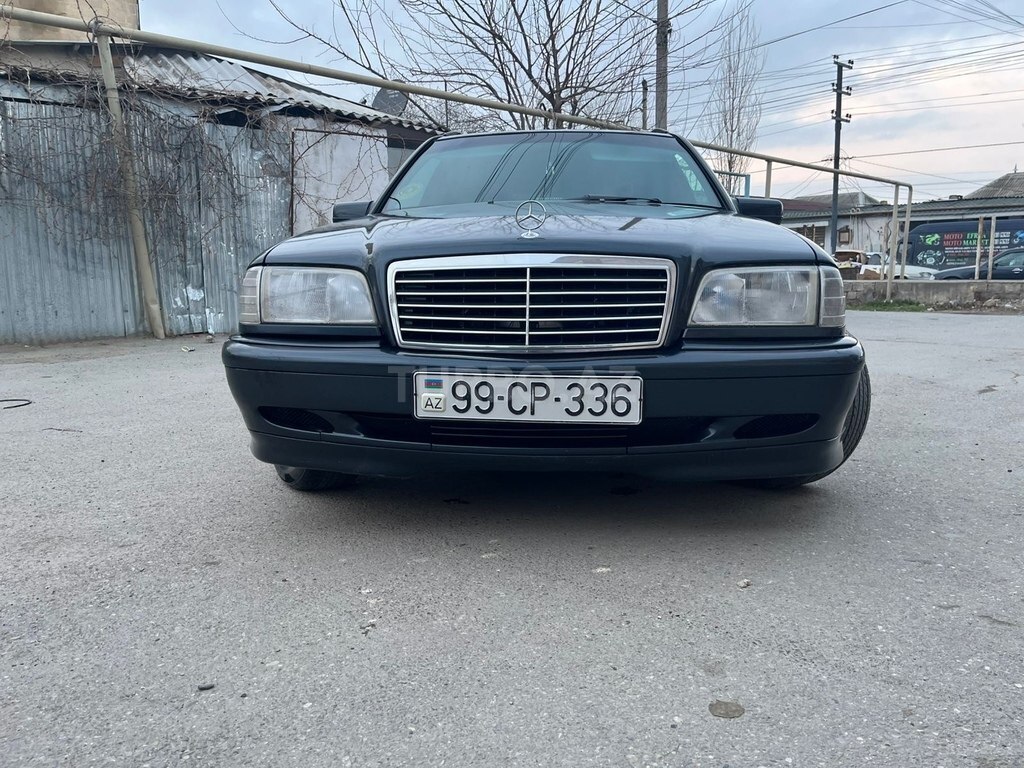 Mercedes C 180