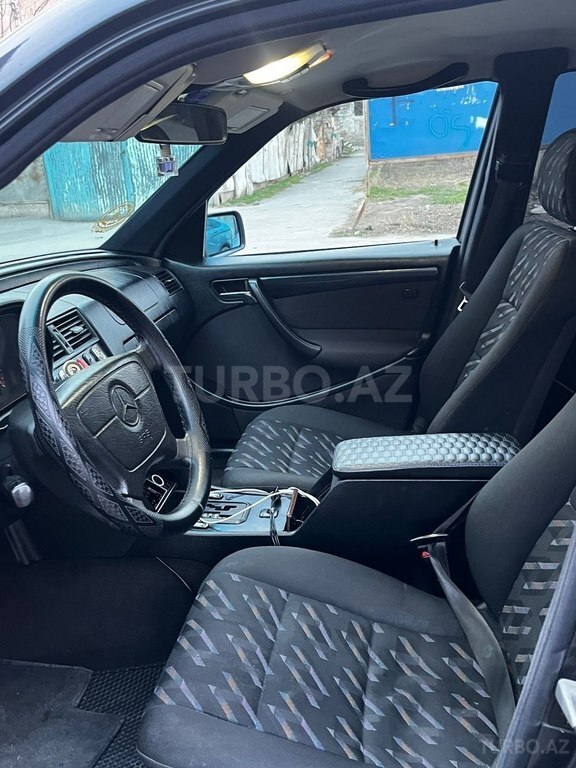 Mercedes C 180