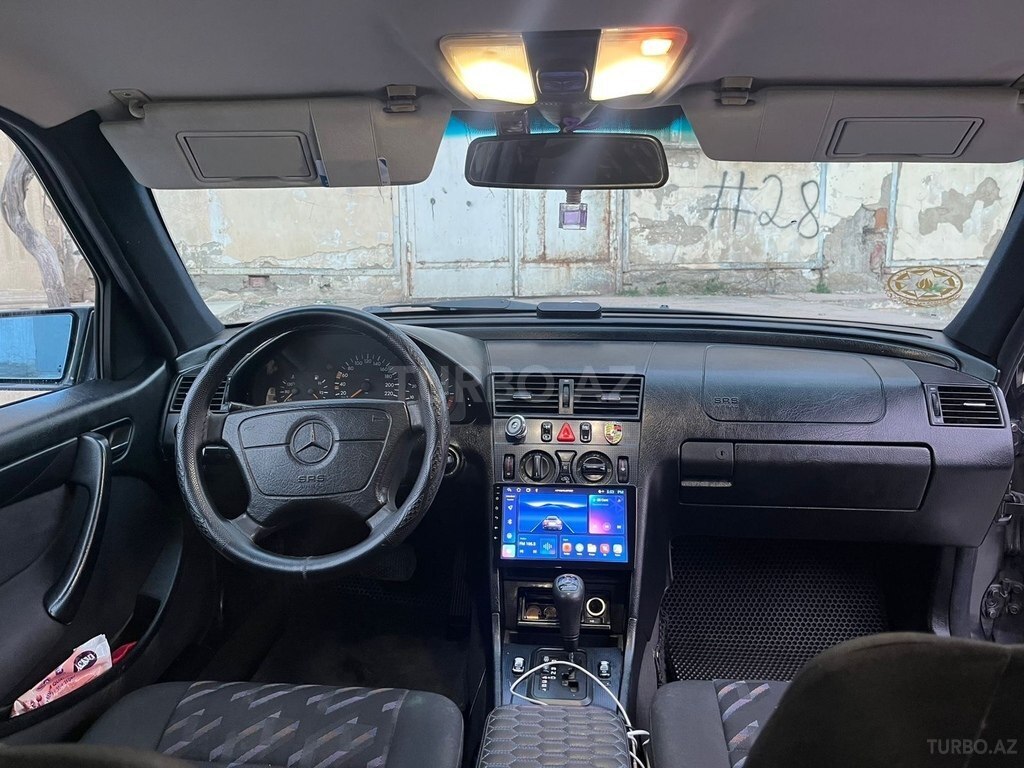 Mercedes C 180