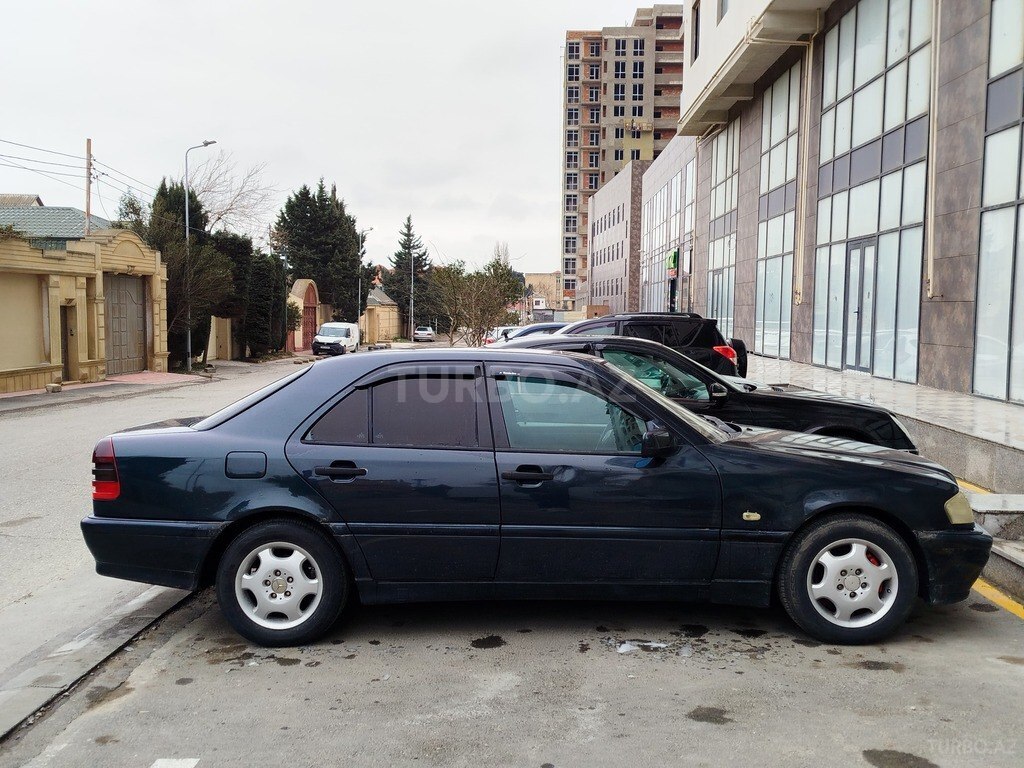 Mercedes C 180