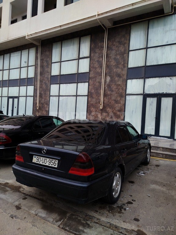 Mercedes C 180
