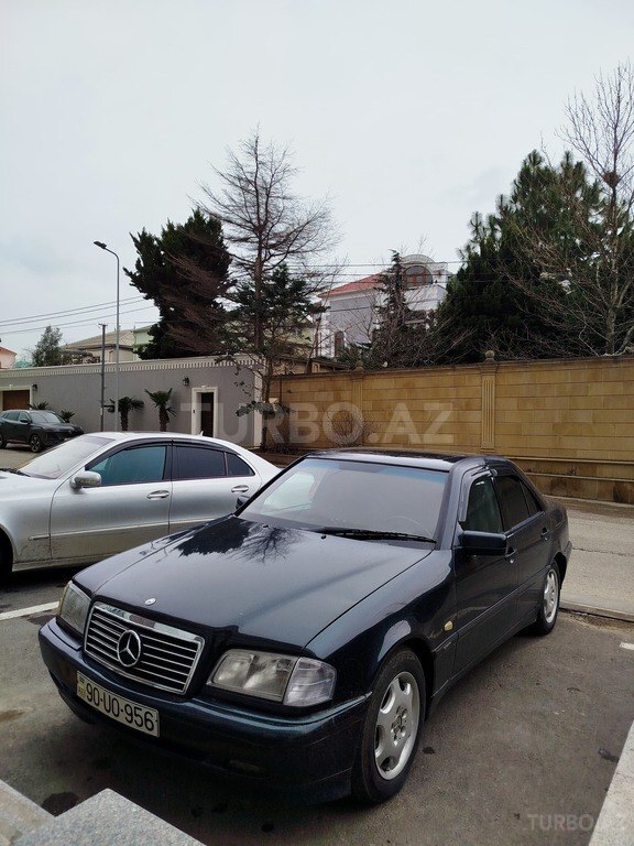 Mercedes C 180