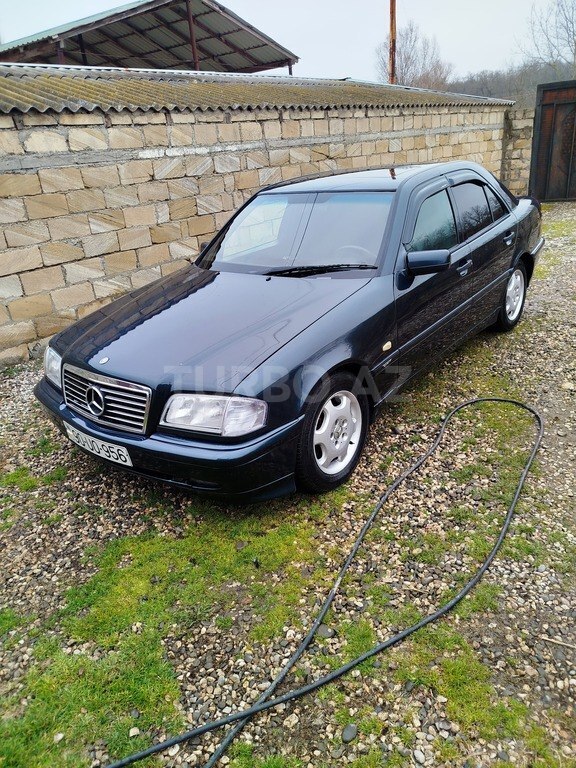 Mercedes C 180