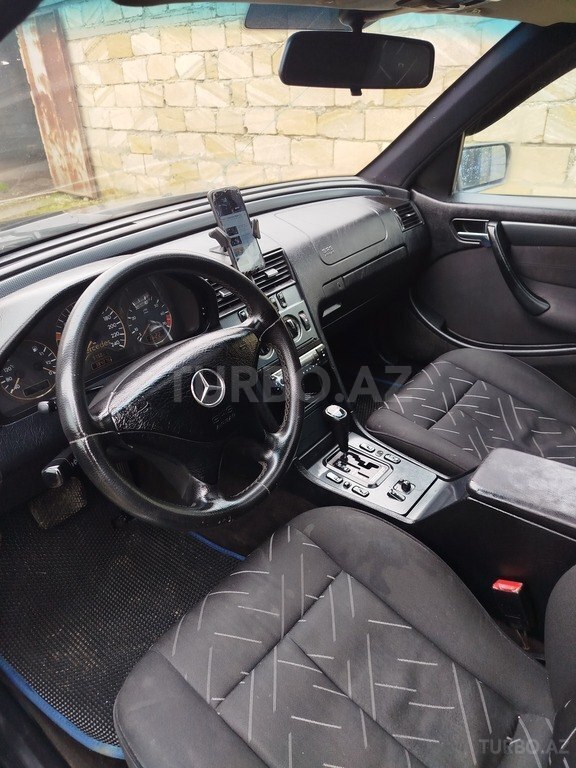 Mercedes C 180