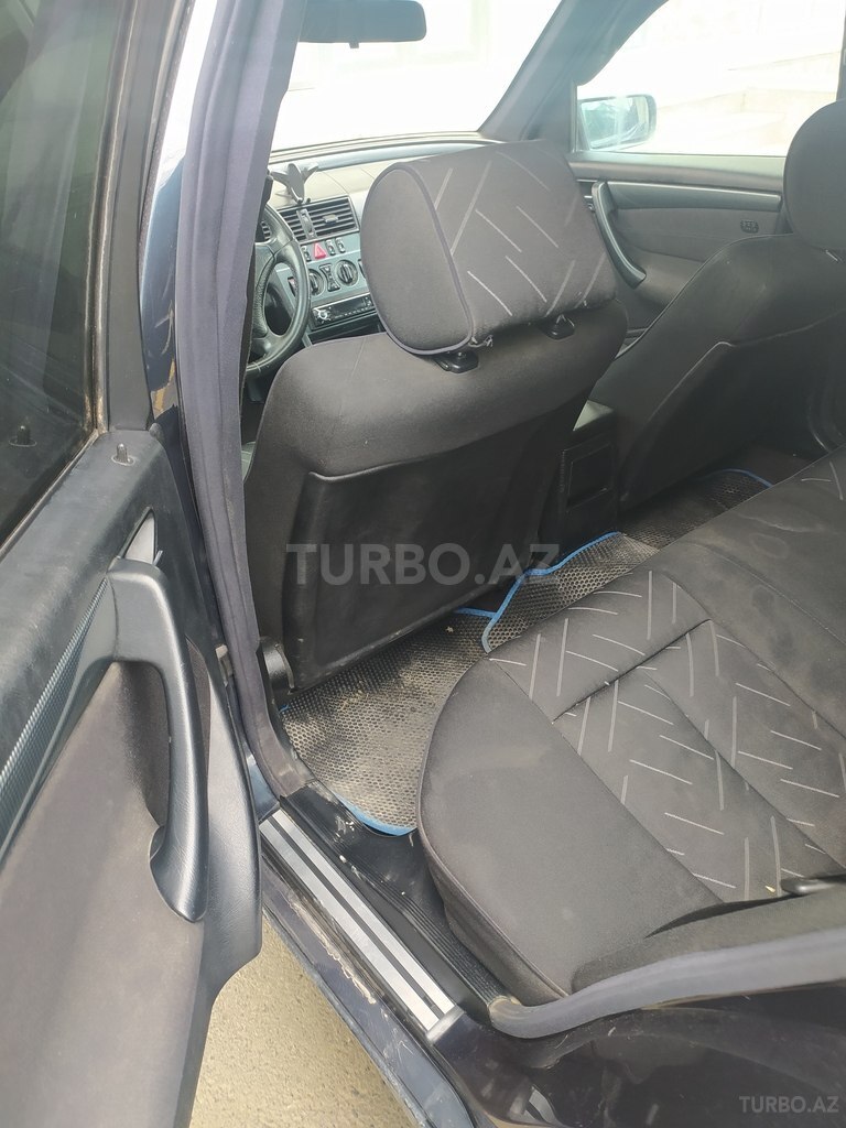 Mercedes C 180