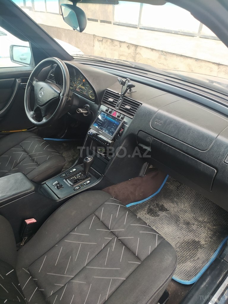 Mercedes C 180