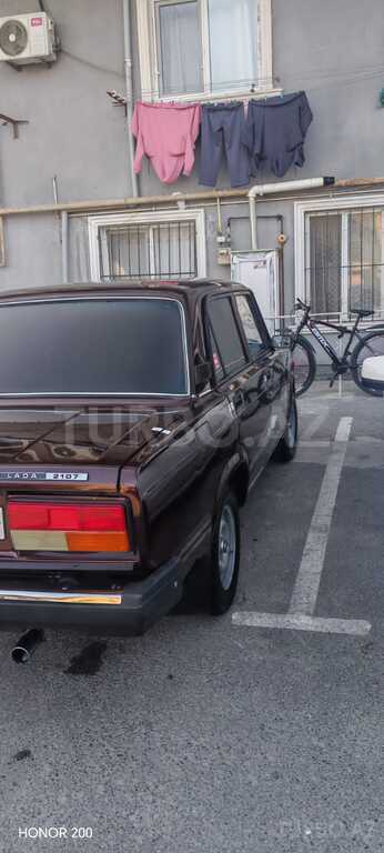 LADA (VAZ) 2107