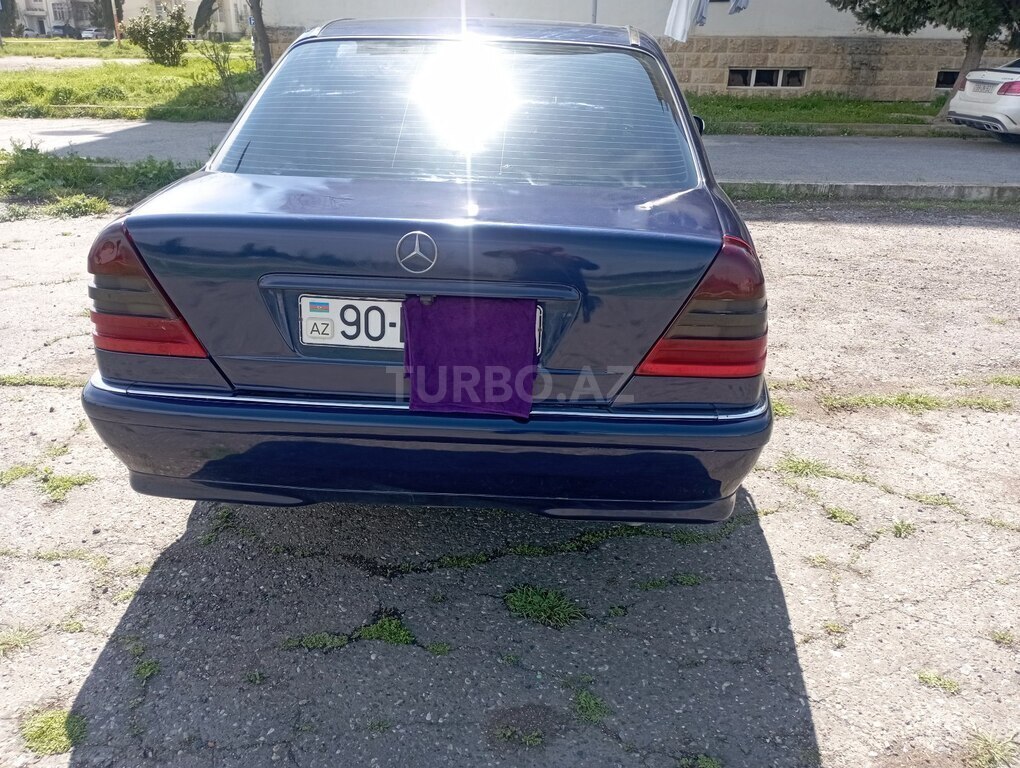 Mercedes C 180