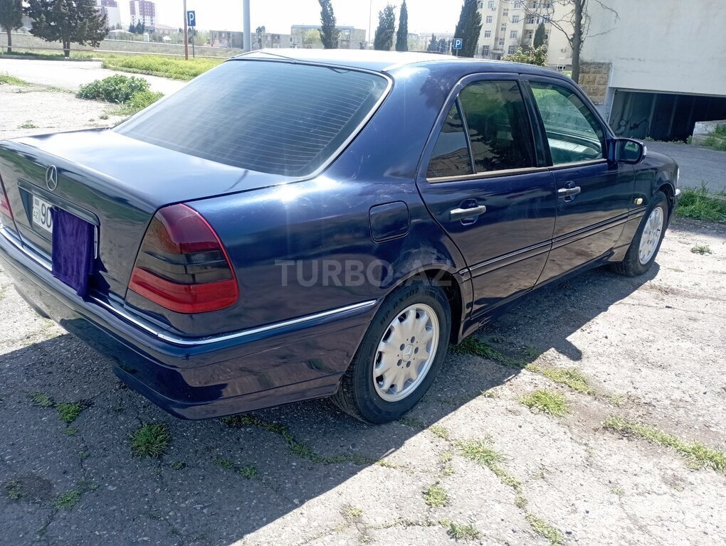 Mercedes C 180