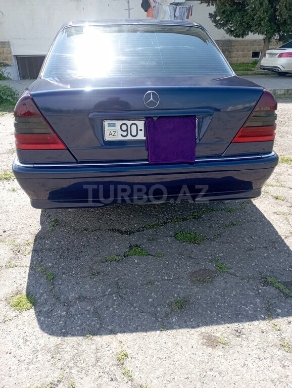 Mercedes C 180