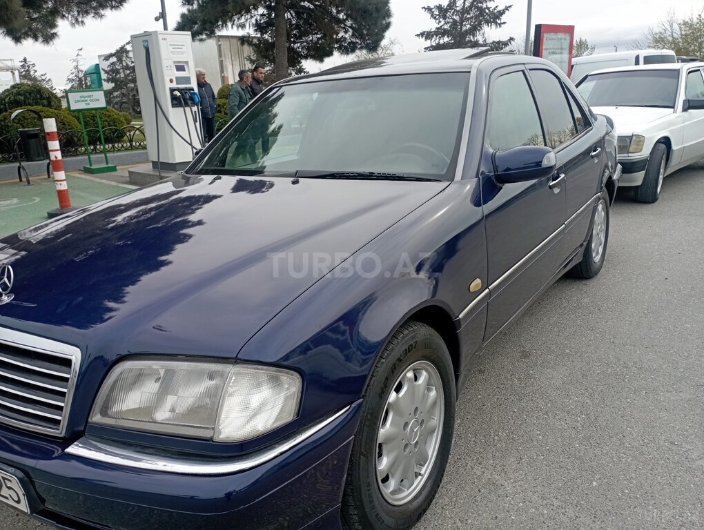Mercedes C 180