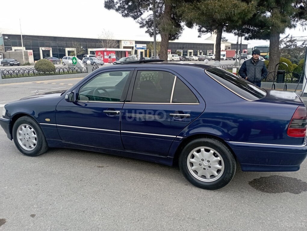Mercedes C 180