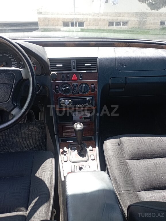Mercedes C 180