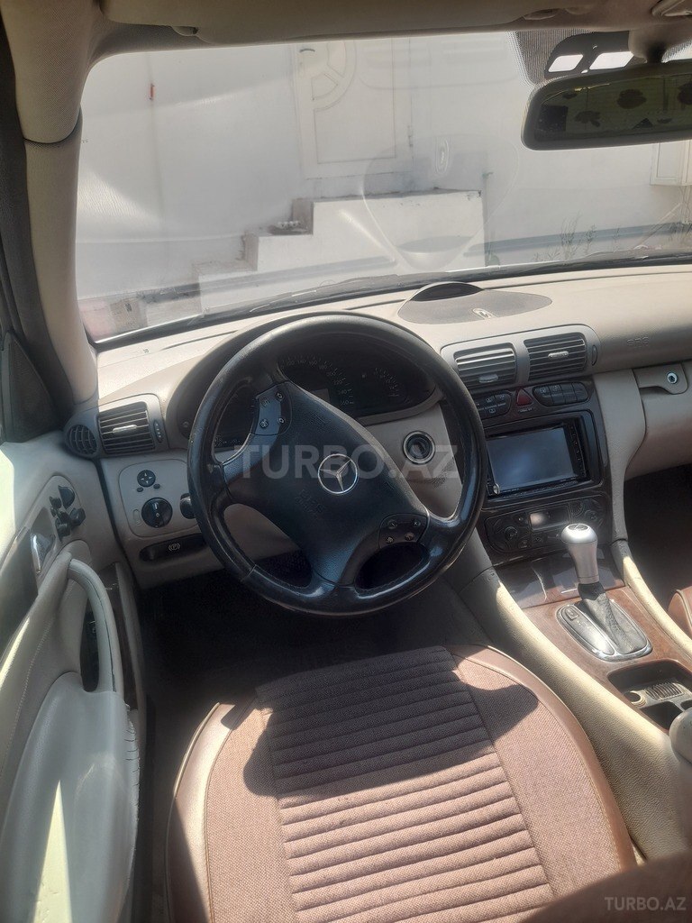 Mercedes C 230