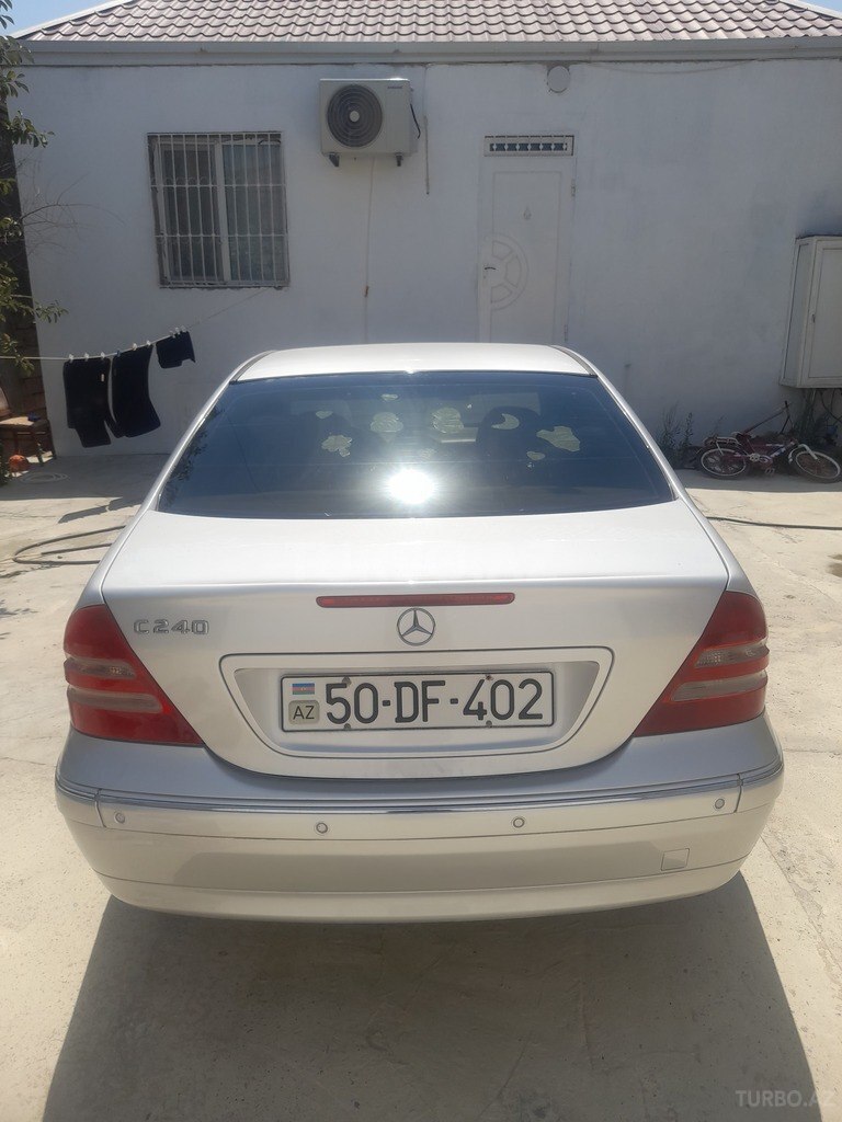 Mercedes C 230