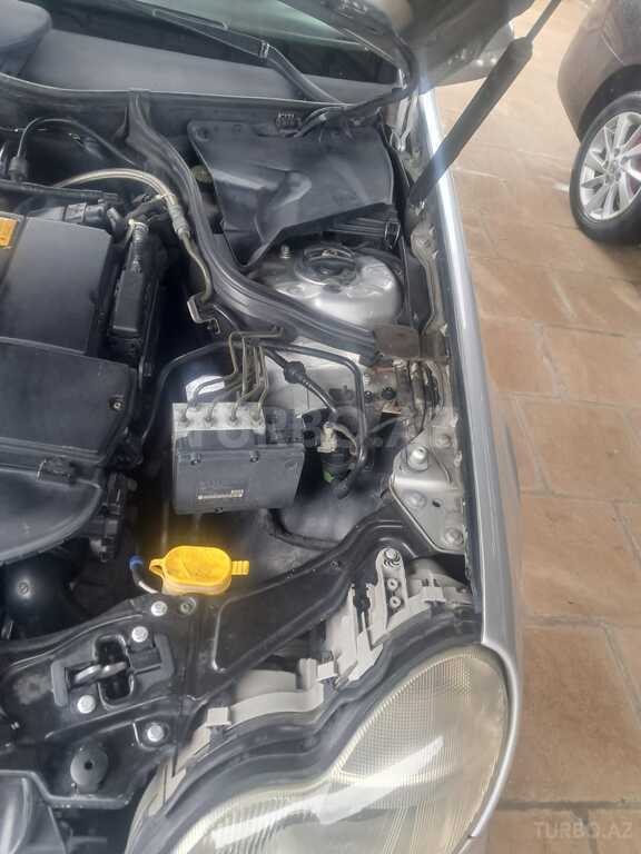Mercedes C 230